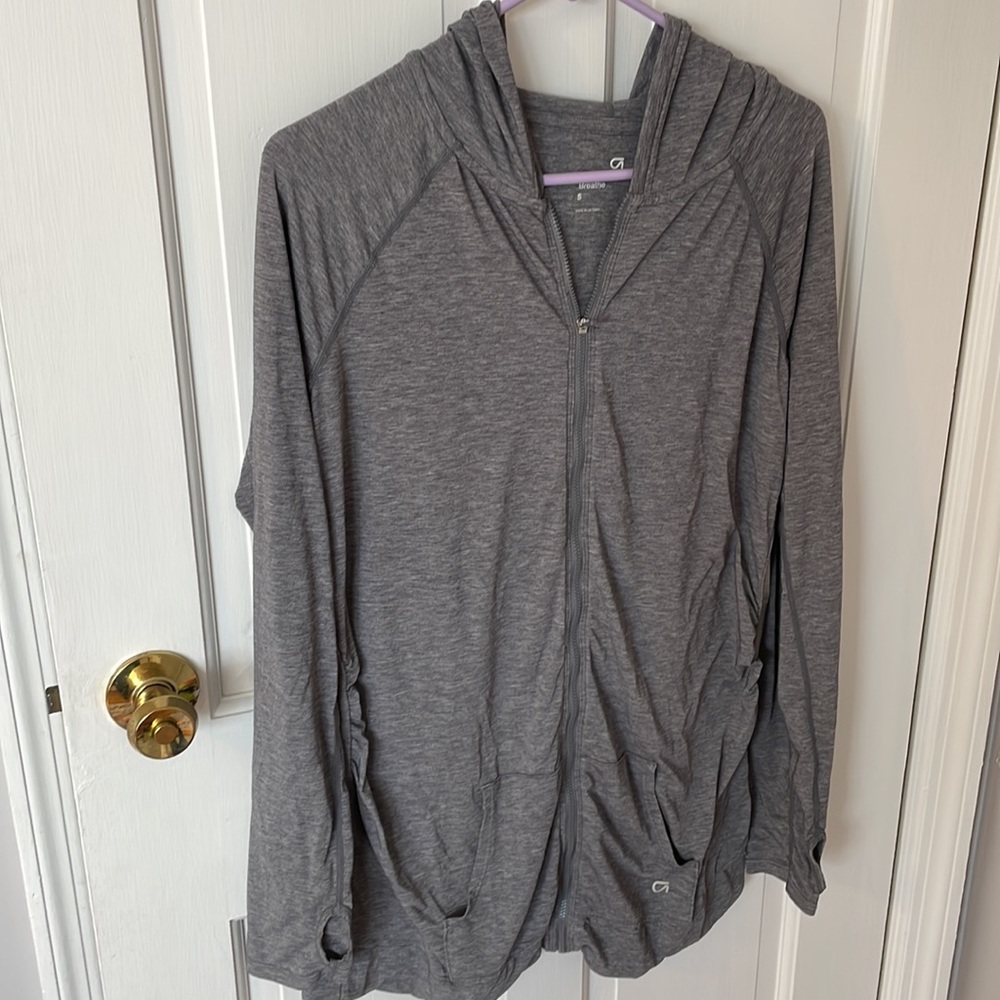 GapFit Breathe Maternity hoodie size small